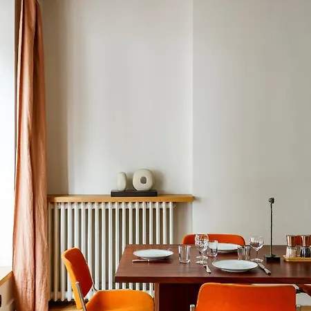 The Marais & Docks View Apartment *