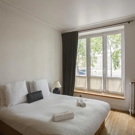 The Marais & Docks View Apartment Paris